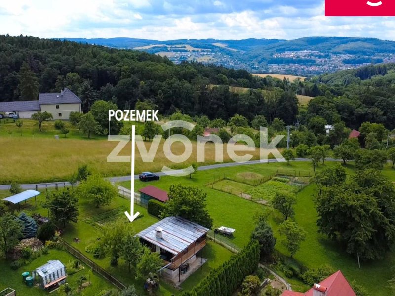 Kousek ráje na polosamotě: Stavební pozemek s chatou ve Štákových Pasekách, Zlín – Příluky
