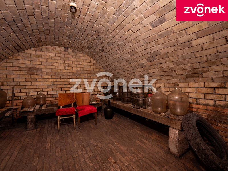 Rodinný dům Blatnice pod Svatým Antonínkem, vinný sklep, velká zahrada
