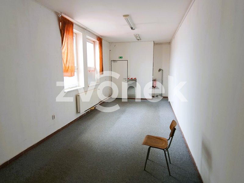 Pronájem komerčních prostor – Bílovice, 212 m²