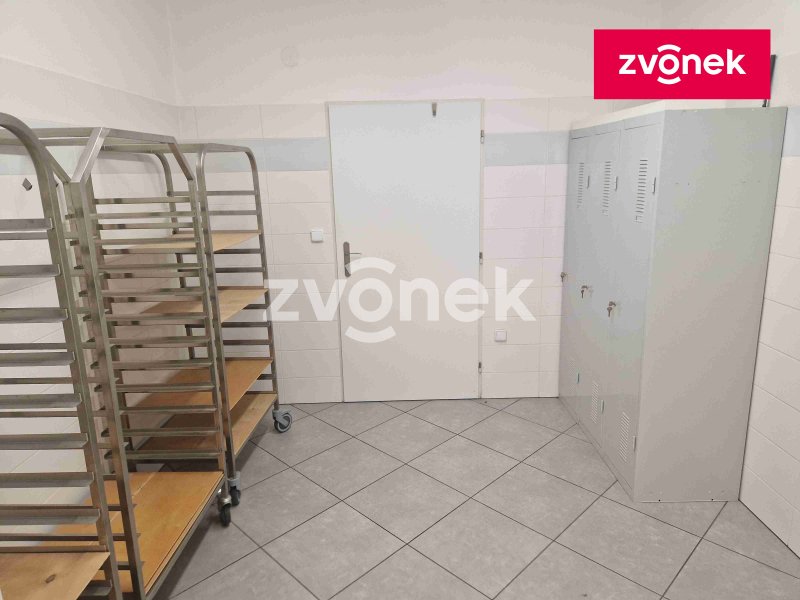 Pronájem pekárny s cukrářskou výrobou a prodejnou v Kudlovicích - Dolina.