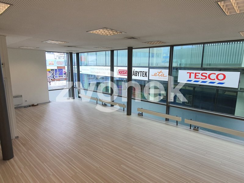 Pronájem komerčních prostor – Zlín, ul. Dlouhá, 51 m²