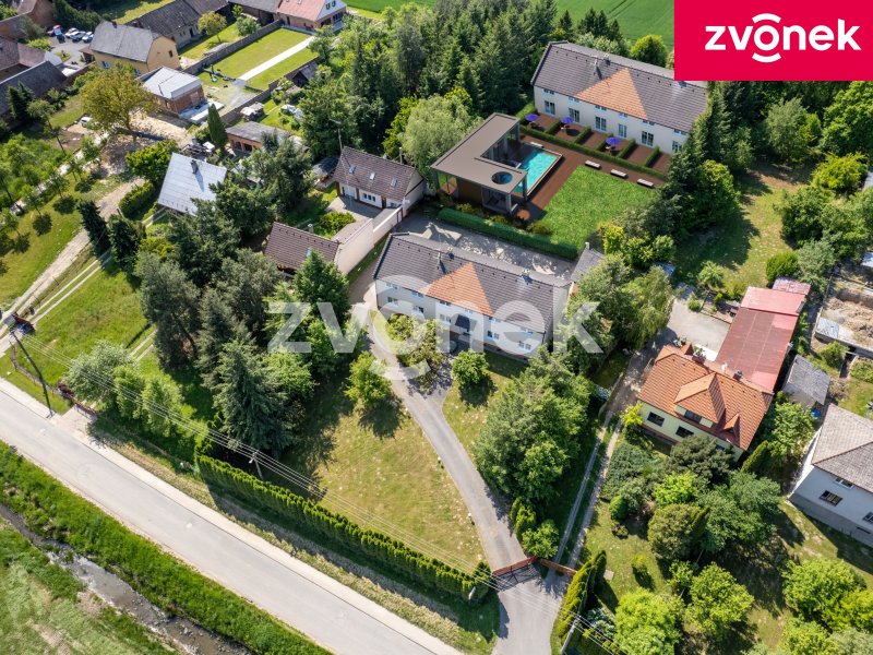 Investiční příležitost ve Fryštáku: Penzion a rozsáhlý stavební pozemek celkově s téměř 4200 m² na klidném místě!