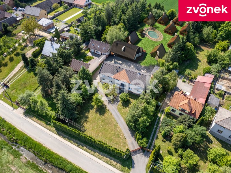 Investiční příležitost ve Fryštáku: Penzion a rozsáhlý stavební pozemek celkově s téměř 4200 m² na klidném místě!