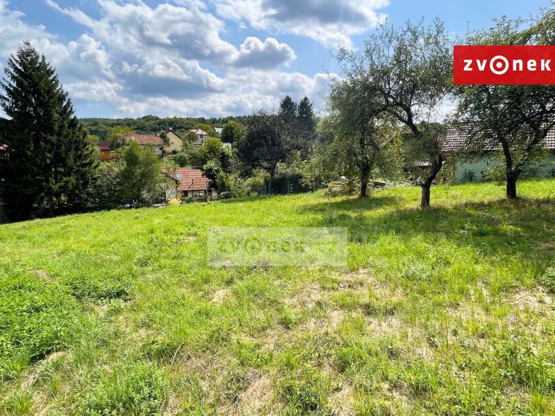 Dva stavební pozemky v Březůvkách – rozumná velikost 530 m², výhled, skvělá dostupnost do Zlína !