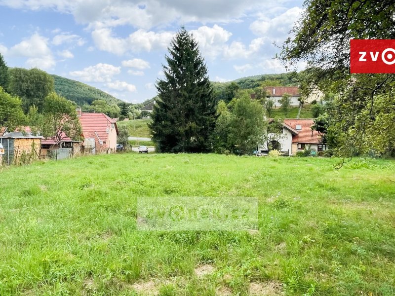 Dva stavební pozemky v Březůvkách – rozumná velikost 530 m², výhled, skvělá dostupnost do Zlína !