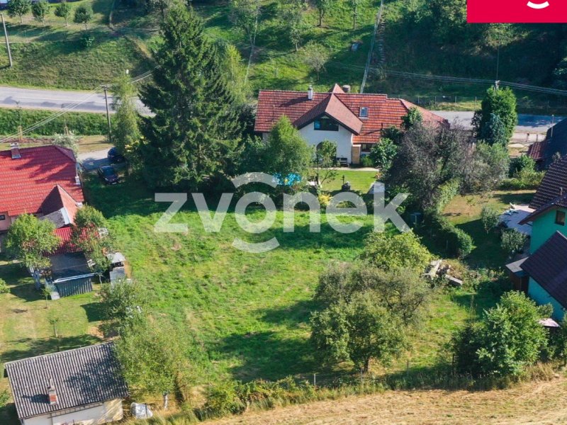 Dva stavební pozemky v Březůvkách – rozumná velikost 530 m², výhled, skvělá dostupnost do Zlína !