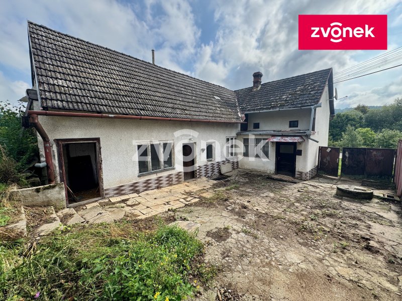 Stavební pozemek s domem k demolici, Lhotka u Zlína