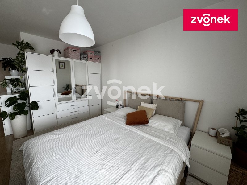 1+kk U Centrálního parku, prostorný byt (43 m2) s velkou terasou