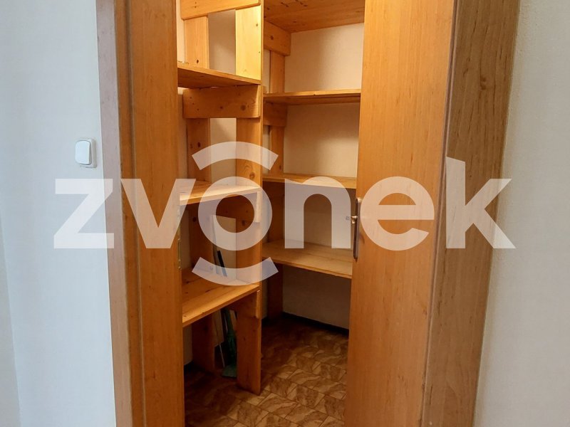 Pronájem bytu 3+1 Zlín, Vršava