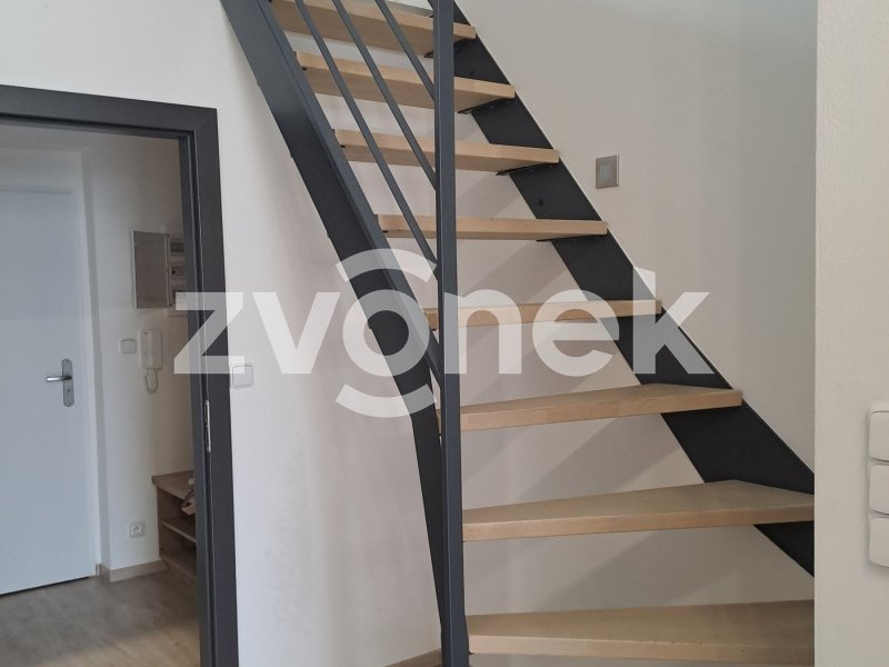 Loftový byt k pronájmu Zlín - Malenovice