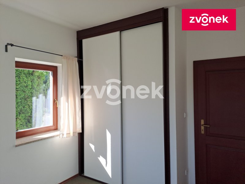 Pronájem bytu s garáží a zahradou
