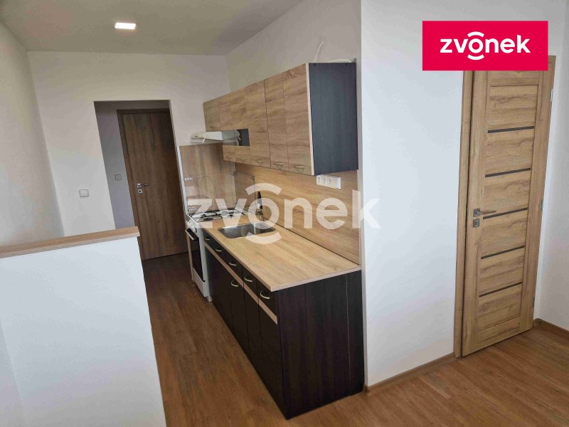 Pronájem bytu 2+1 po celkové rekonstrukci v blízkosti centra Uh.Hradiště.
