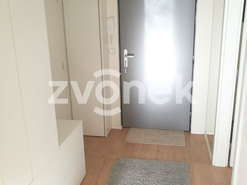 Moderní byt 3+kk s balkonem Fryšták, parkování, sklep, 10 min od Zlína
