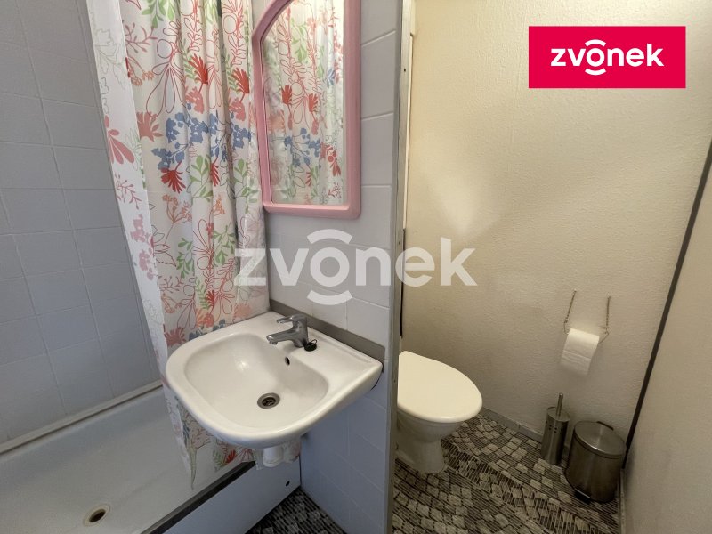 Pronájem 1+kk s krásným výhledem – Jižní Svahy, ul. Česká, Zlín