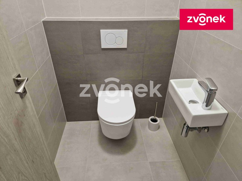 Pronájem novostavby bytu 3+kk na Zahrádkách.