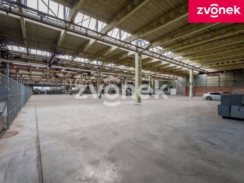 Pronájem výrobní haly 2800 m², Holešov