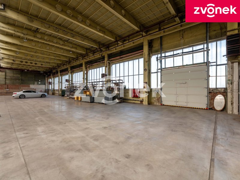 Pronájem výrobní haly 2800 m², Holešov