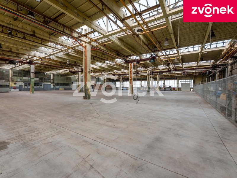 Pronájem výrobní haly 2800 m², Holešov