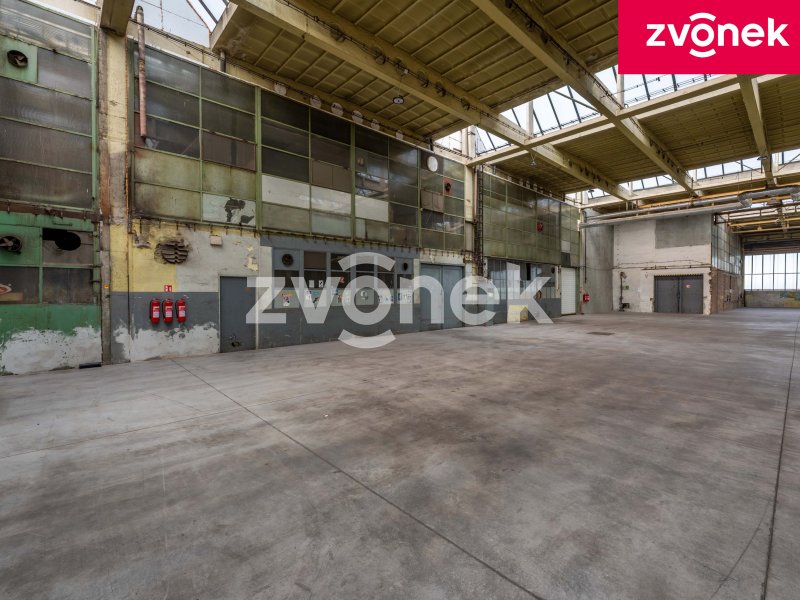 Pronájem výrobní haly 2800 m², Holešov