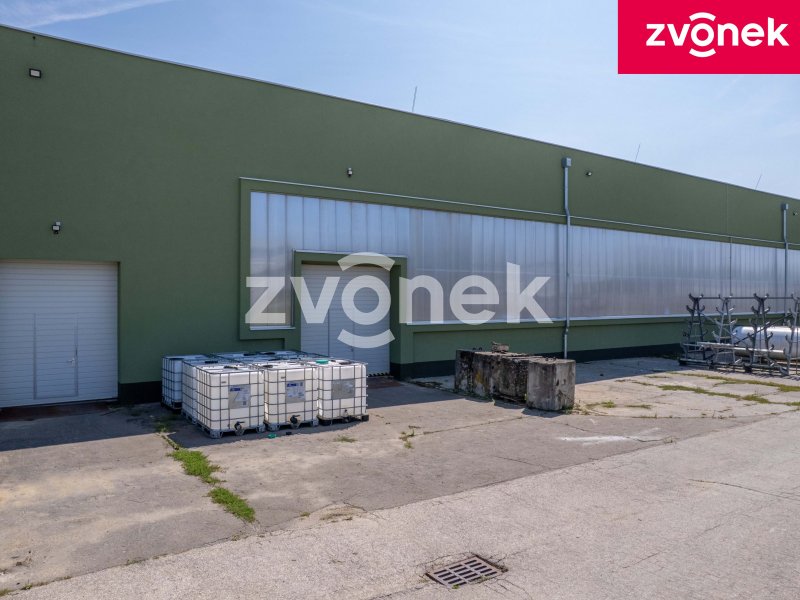 Pronájem výrobní haly 2800 m², Holešov