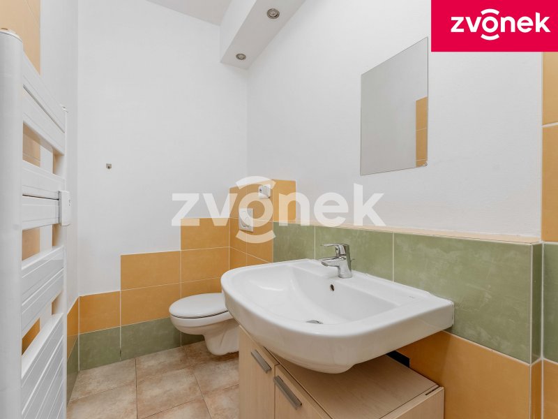 Byt 1kk s lodžií a garážovým stáním