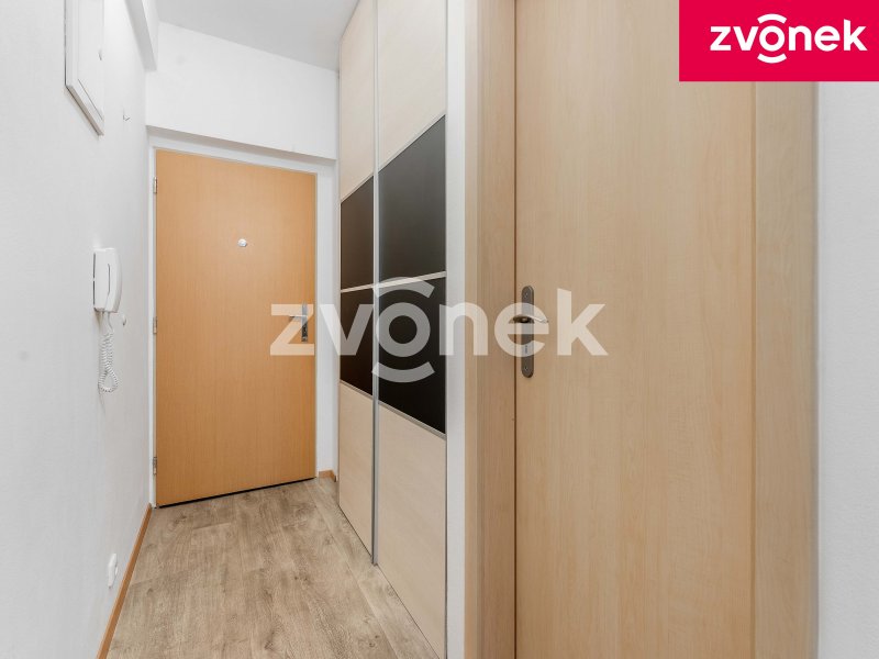 Byt 1kk s lodžií a garážovým stáním