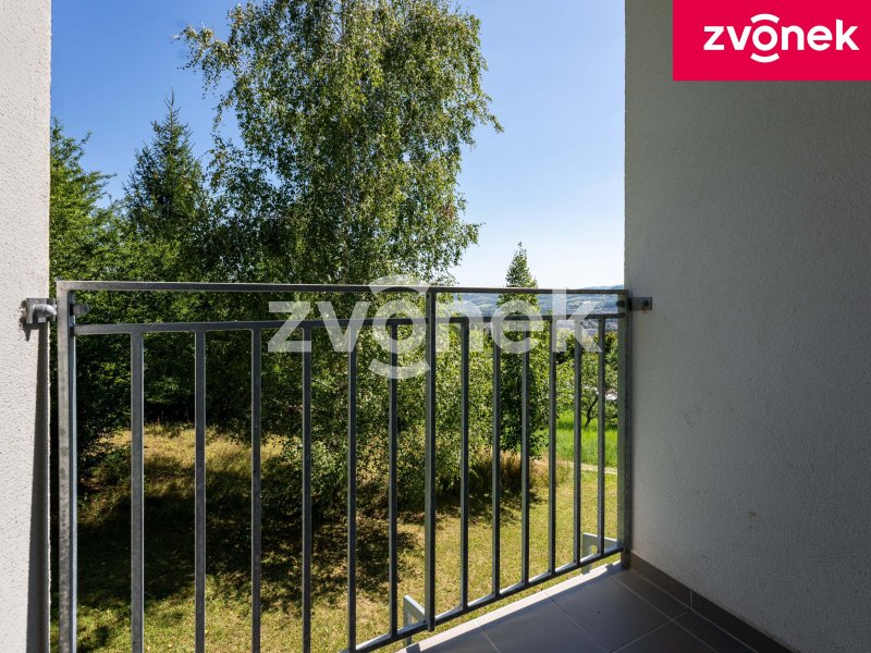 Byt 1kk s lodžií a garážovým stáním