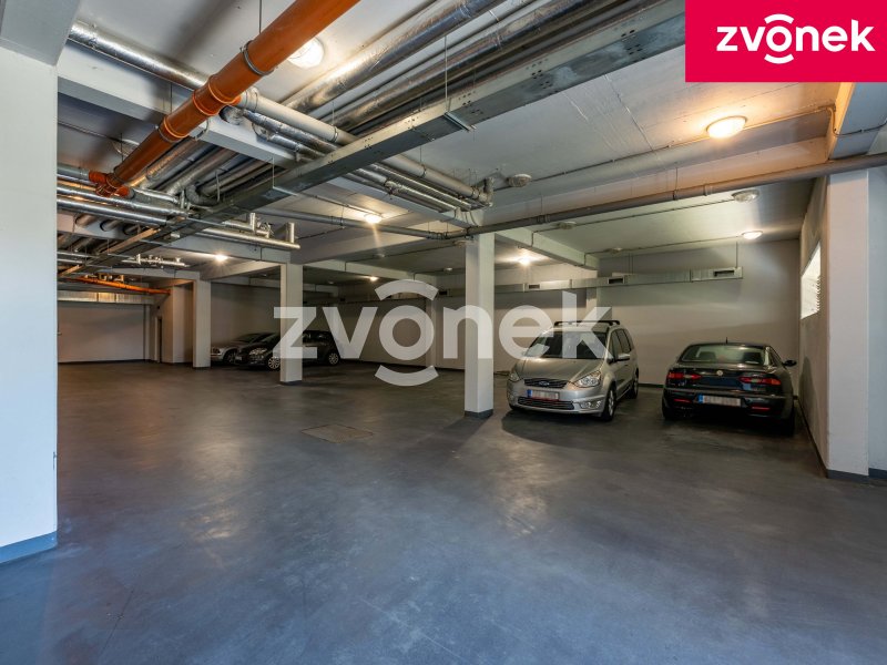 Byt 1kk s lodžií a garážovým stáním