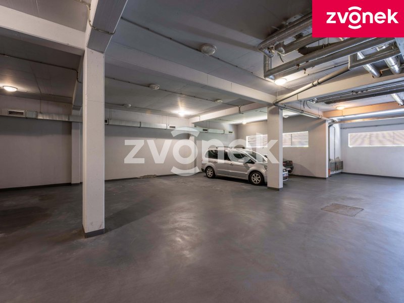 Byt 1kk s lodžií a garážovým stáním