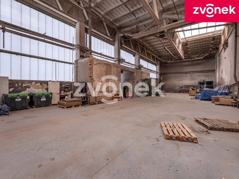 Pronájem výrobní haly 472 m², Holešov