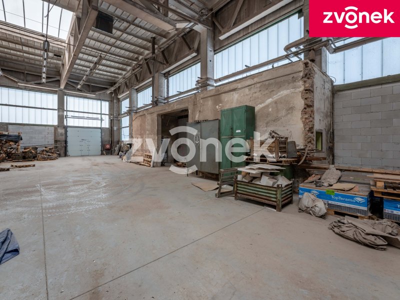 Pronájem výrobní haly 472 m², Holešov