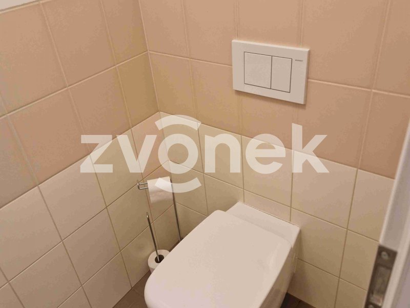 Nabízíme exkluzivně k pronájmu komerční prostory v Otrokovicích.