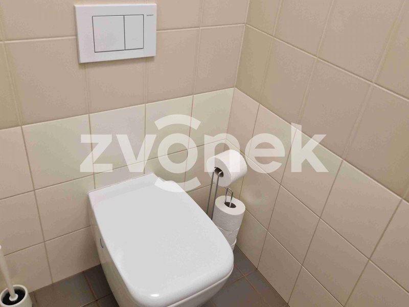 Nabízíme exkluzivně k pronájmu komerční prostory v Otrokovicích.