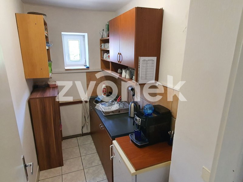 Pronájem kancelářských prostor ve Zlíně, 90 m2