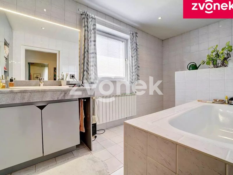Rodinný dům Zlín - Kostelec, klid přírody a město na dosah!