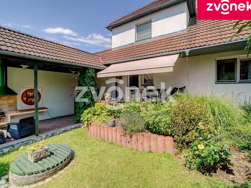 Rodinný dům Zlín - Kostelec, klid přírody a město na dosah!