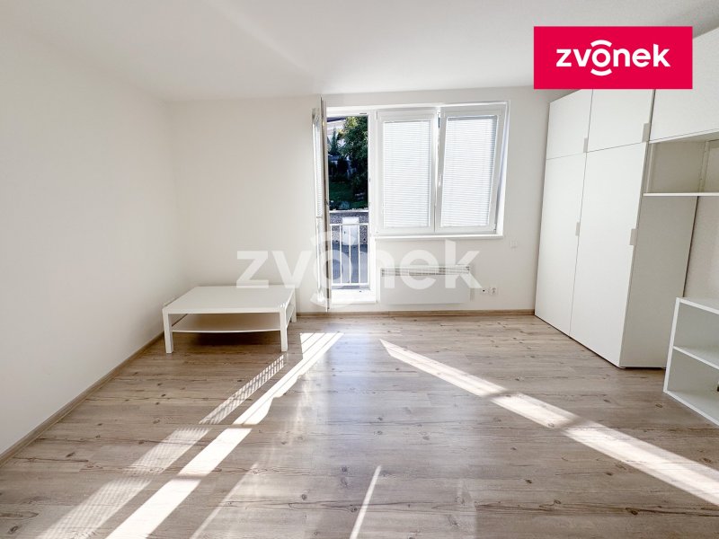 1+kk Zlín - Malenovice, nevybavený, ihned