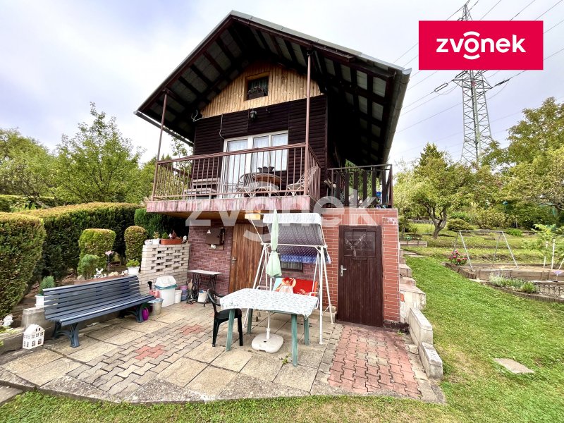 Chata s pozemkem 382m², Zlín,Prštné