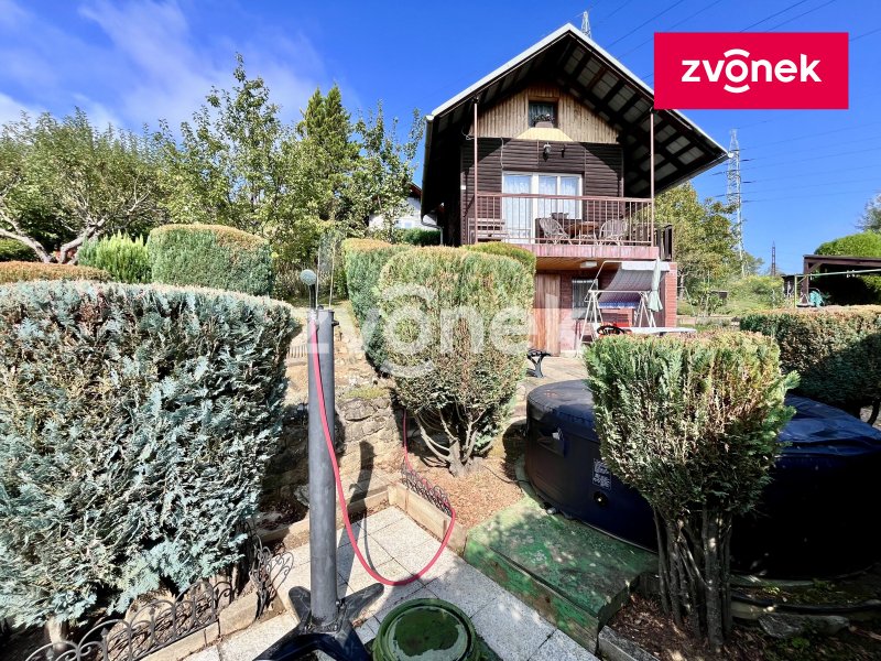 Chata s pozemkem 382m², Zlín,Prštné
