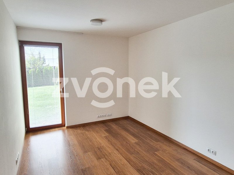 Luxusní vila Zlín - Příluky, velká zahrada, garáž
