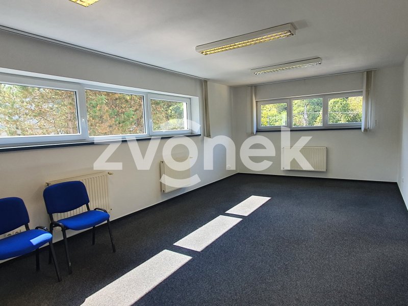 Pronájem kancelářských prostor ve Zlíně, 90 m2
