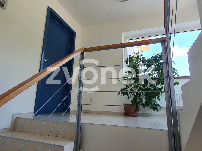 Pronájem kancelářských prostor ve Zlíně, 90 m2