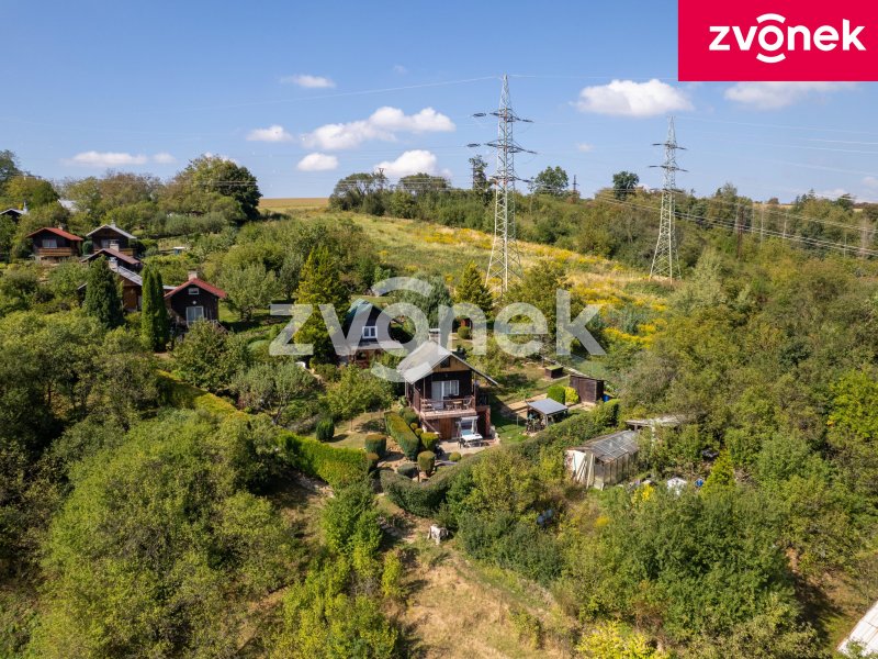 Chata s pozemkem 382m², Zlín- Prštné