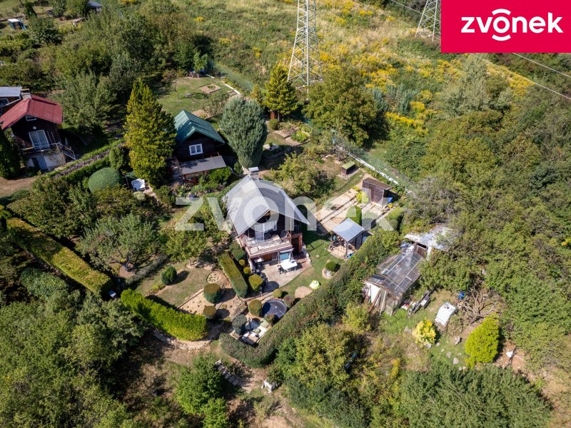 Chata s pozemkem 382m², Zlín- Prštné