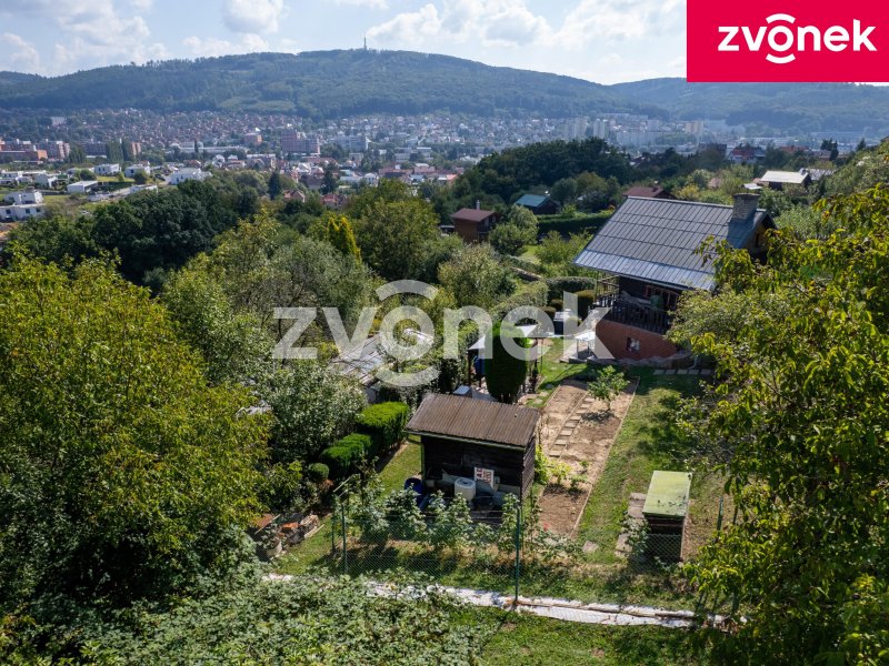 Chata s pozemkem 382m², Zlín- Prštné