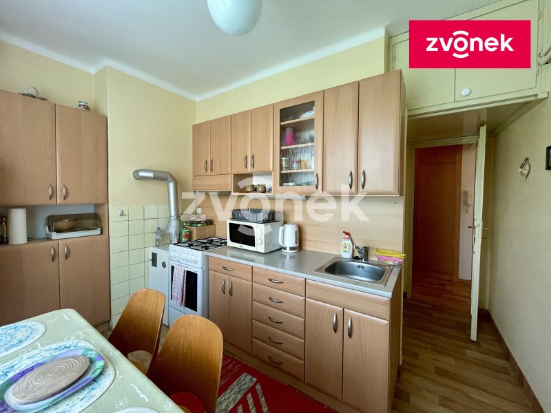 Byt 2+1 Uherský Brod-Okružní,vybavený, s lodžií, ihned volný.