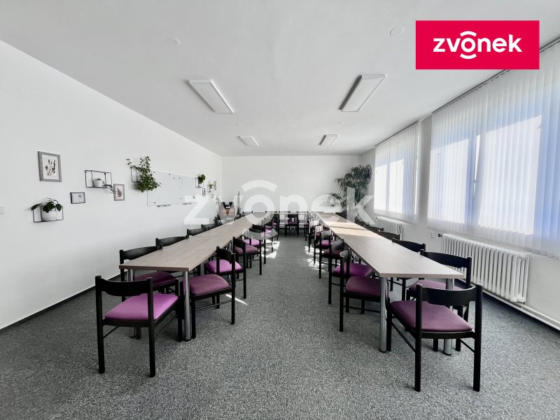 Pronájem výrobní haly 945 m², Holešov