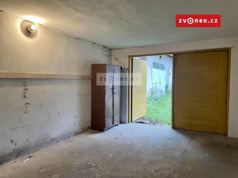 Pronájem garáže Zlín, Na Požáře, poblíž centra, od 1.11.2025
