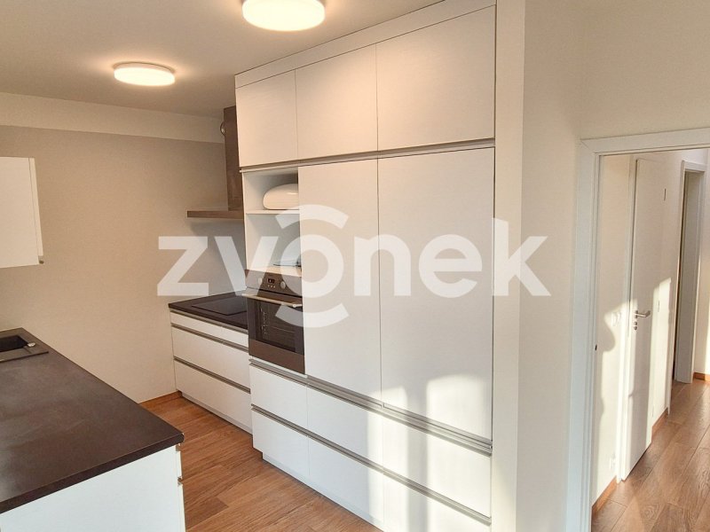 Luxusní vila Zlín - Příluky, velká zahrada, garáž