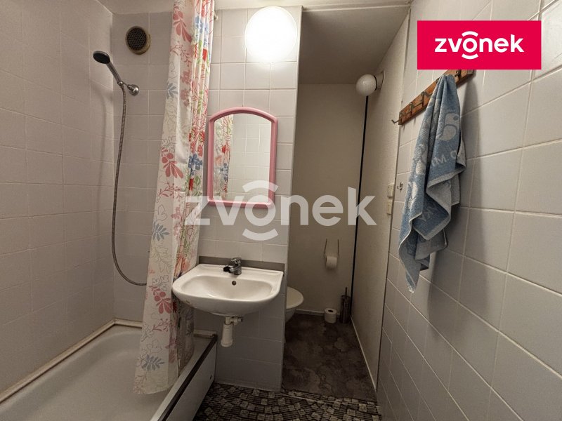Pronájem 1+kk s krásným výhledem – Jižní Svahy, ul. Česká, Zlín